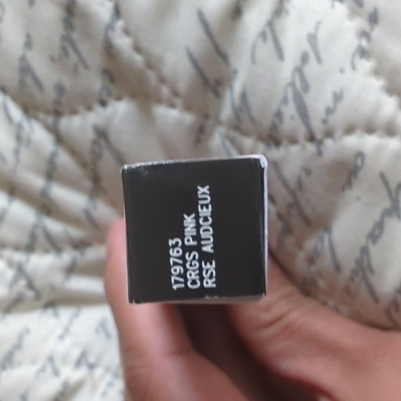 MARY Kay Limited Edition Heart Shaped Lipstick - Picture 2 of 4